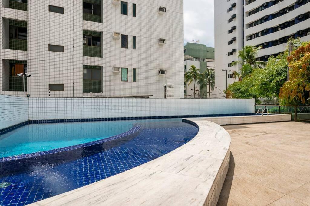 Agradavel De Dois Quartos, Perto Do Aeroporto E De Boa Viagem. Apartment *