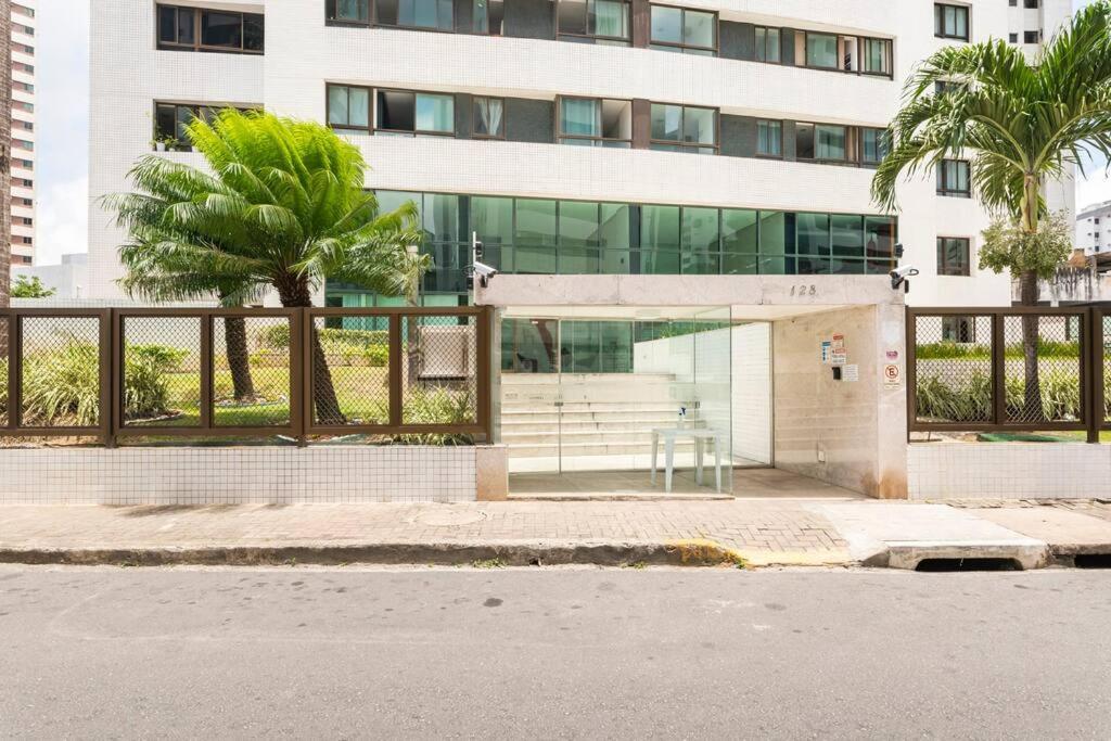 Agradavel De Dois Quartos, Perto Do Aeroporto E De Boa Viagem. * Recife