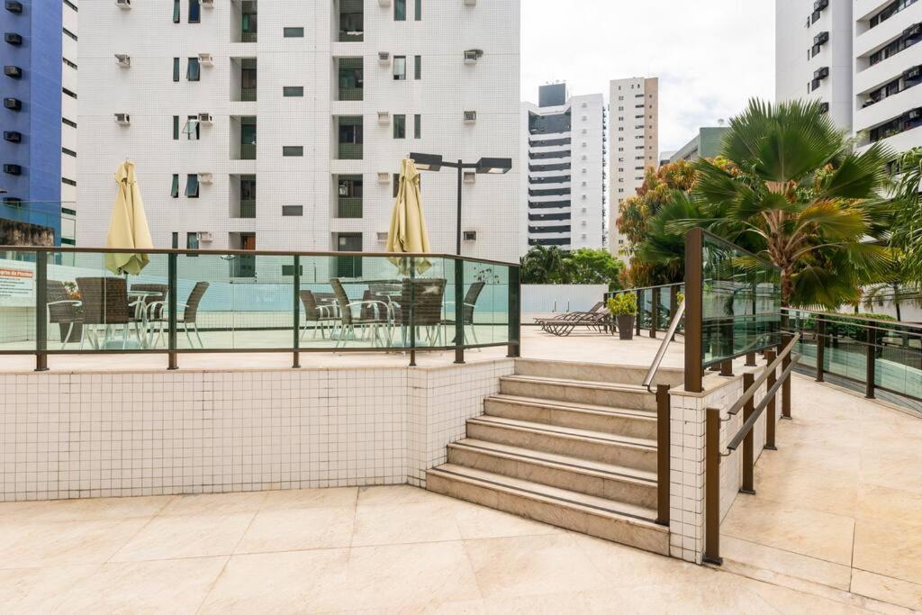 Agradavel De Dois Quartos, Perto Do Aeroporto E De Boa Viagem. Apartment *