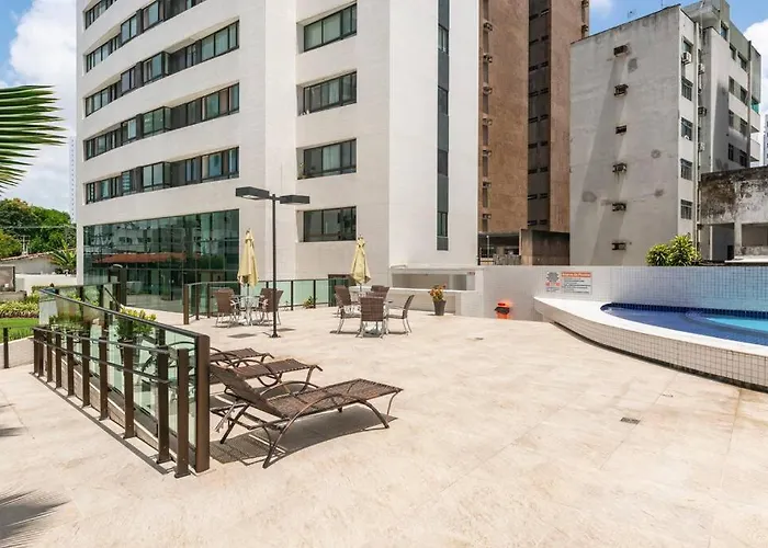 Apartamento Agradavel De Dois Quartos, Perto Do Aeroporto E Praia De Boa Viagem.