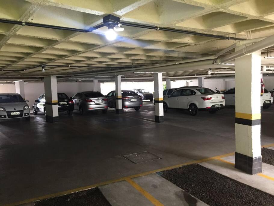 Agradavel De Dois Quartos, Perto Do Aeroporto E De Boa Viagem.